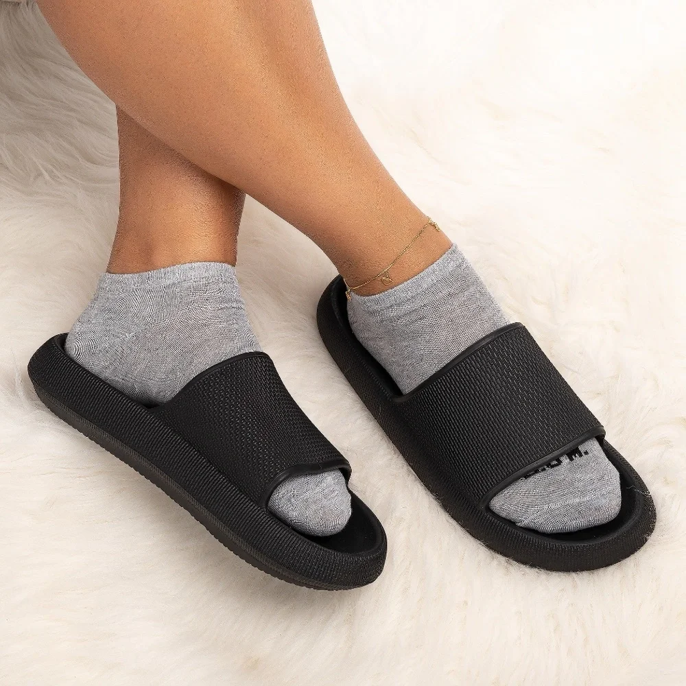 Black Cloud Slides Slipper Sandals Size 11 - Picture 2 of 2
